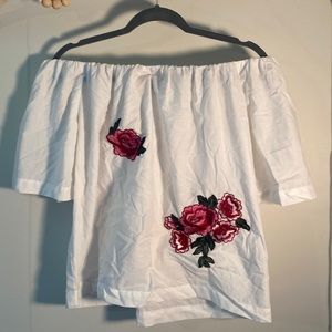 White and Rose Embroidered Off the Shoulder Top. Size Large.